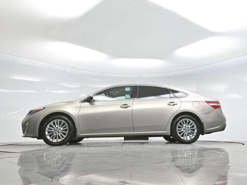 Used 2013 Toyota Avalon Limited image 62