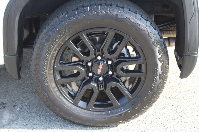 Used 2025 GMC Sierra 1500 Elevation w/ Preferred Package image 18