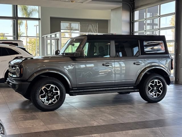 Used 2023 Ford Bronco Outer Banks AWD/4WD image 10
