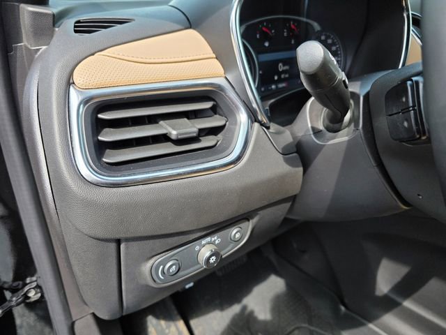 Used 2024 Chevrolet Equinox Premier AWD/4WD image 16