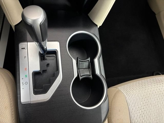 Used 2012 Toyota Camry LE FWD image 16