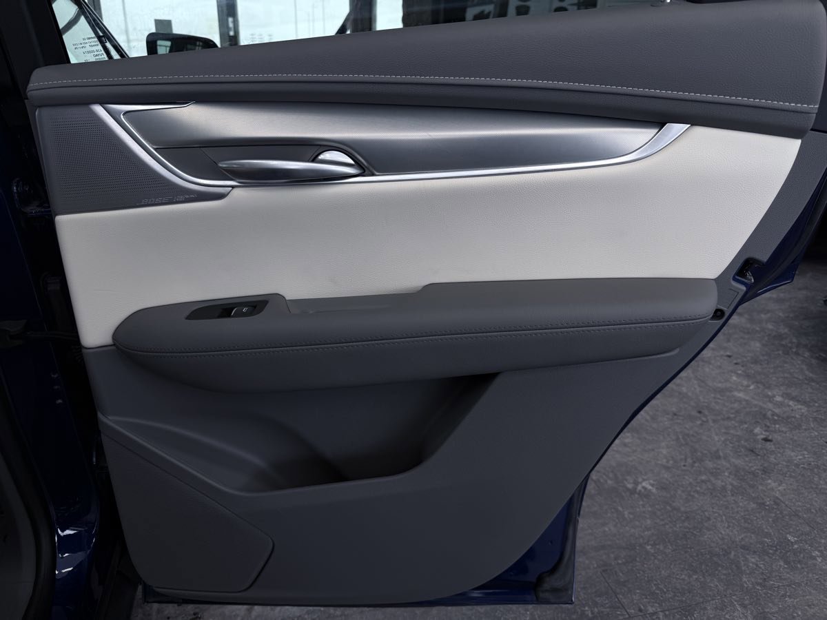 Used 2025 Cadillac XT5 Premium Luxury w/ Technology Package image 21