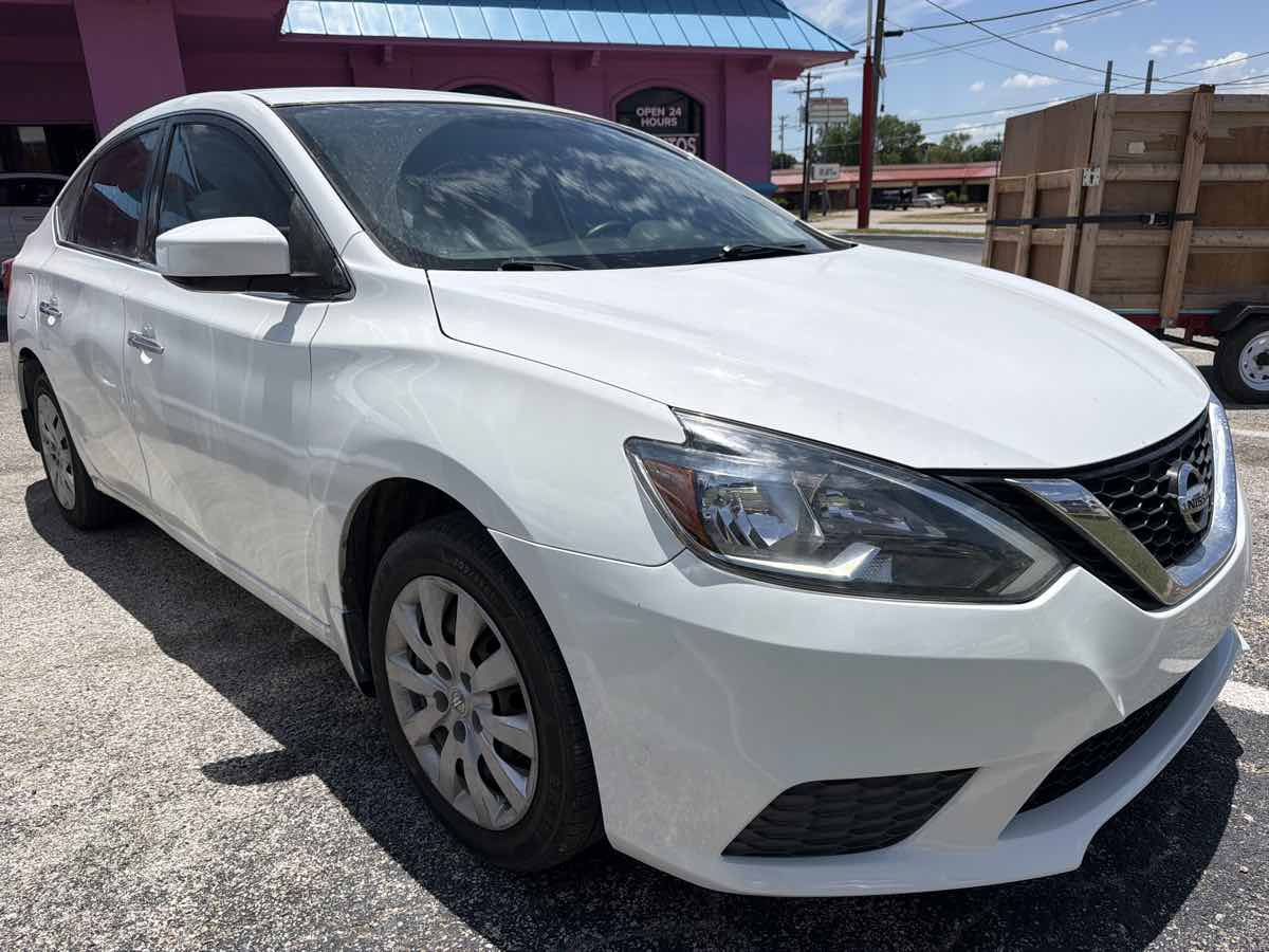Used 2019 Nissan Sentra S FWD image 2