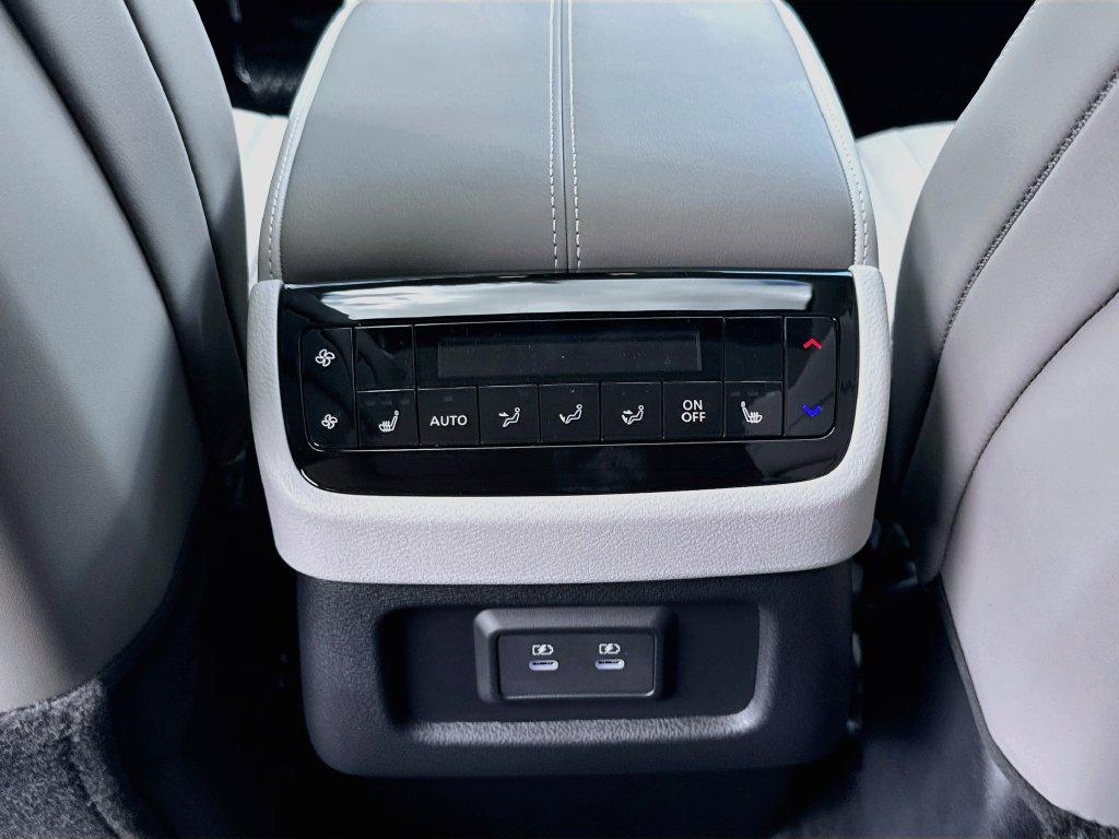 New 2027 INFINITI QX60 Luxe w/ Cargo Package FWD image 27