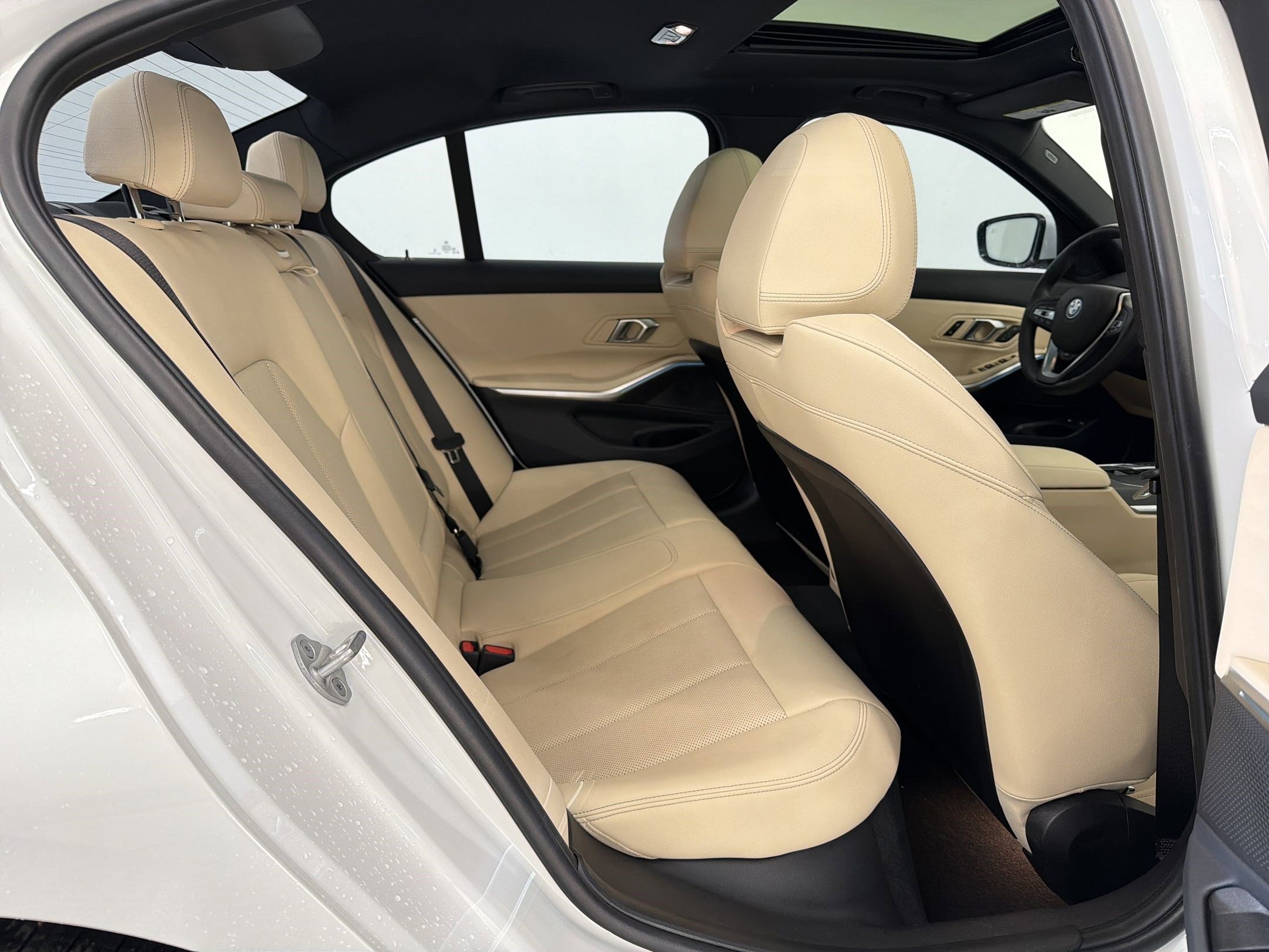 Used 2024 BMW 330e 330e w/ Premium Package image 25