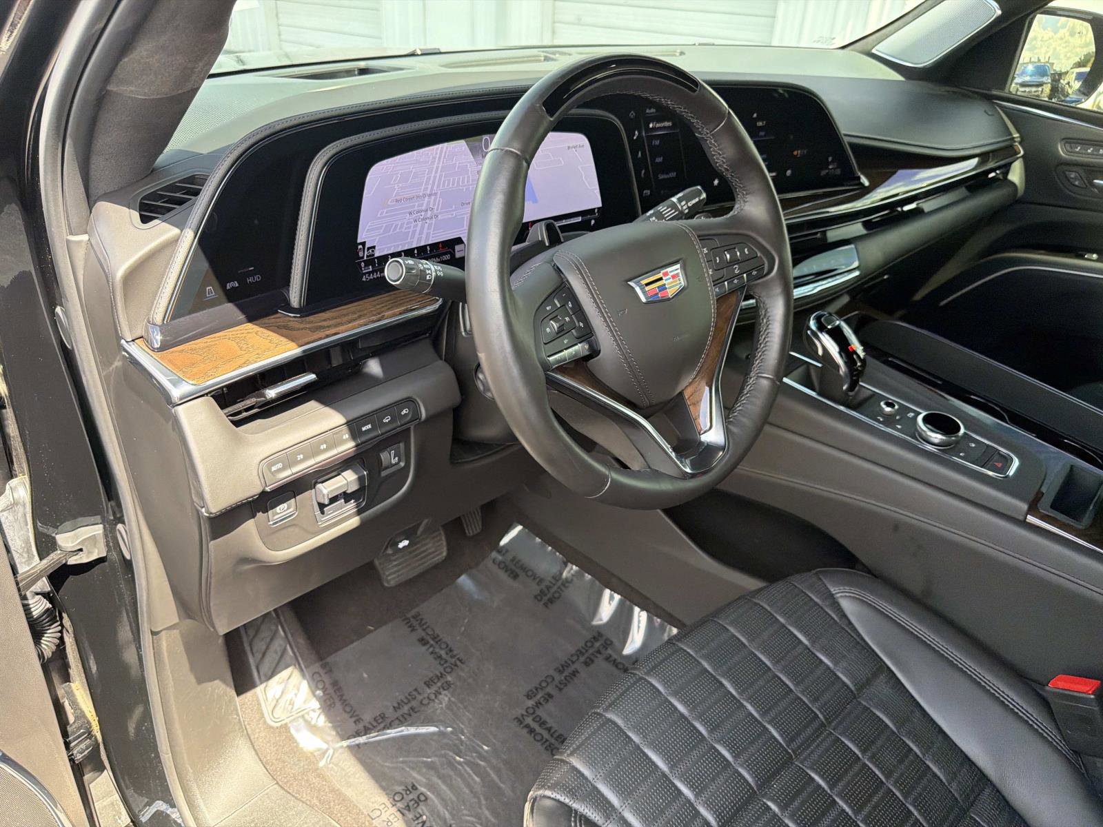 Used 2024 Cadillac Escalade Sport Platinum w/ Heavy-Duty Trailer Package AWD/4WD image 21