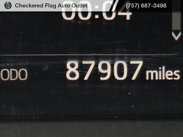 Used 2018 Toyota RAV4 LE image 12