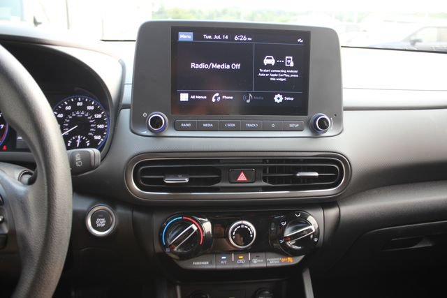 Used 2023 Hyundai Kona SEL w/ Cargo Package AWD/4WD image 4