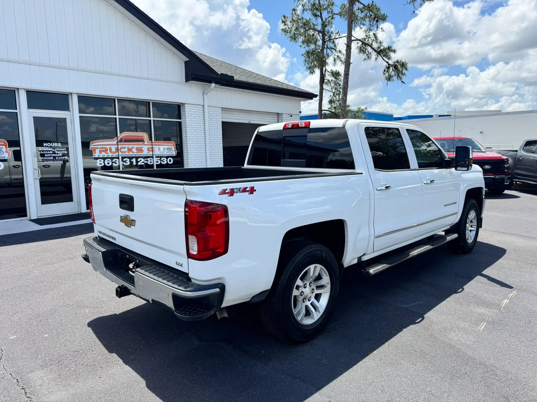 Used 2018 Chevrolet Silverado 1500 LTZ w/ LTZ Plus Package AWD/4WD image 3