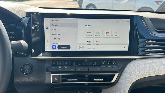 Used 2025 Toyota Camry XLE w/ Premium Plus Package image 20