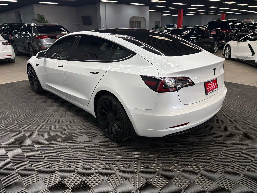 Used 2021 Tesla Model 3 Standard Range Plus RWD image 9