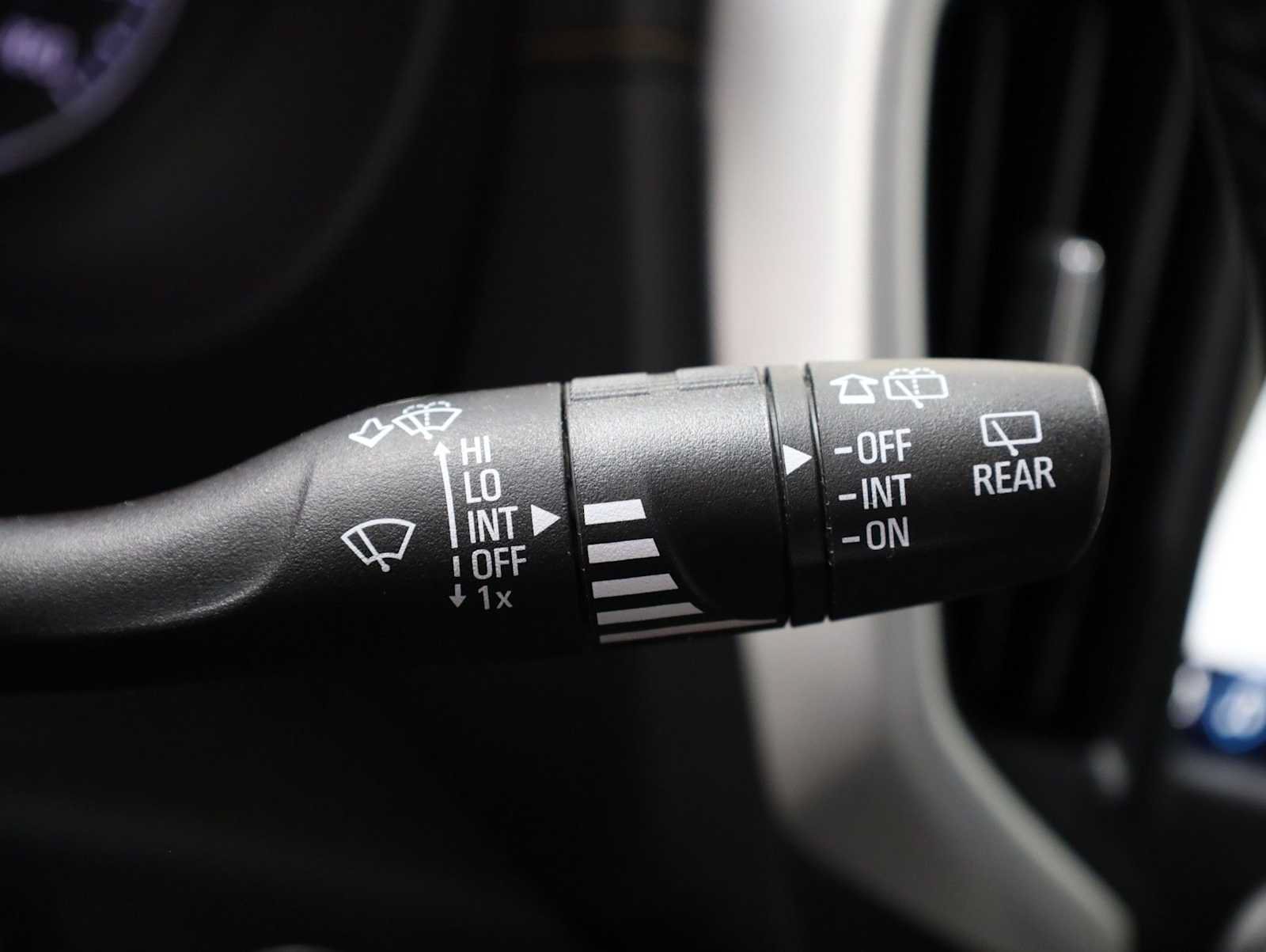 Used 2021 GMC Terrain SLT w/ Infotainment Package II AWD/4WD image 27