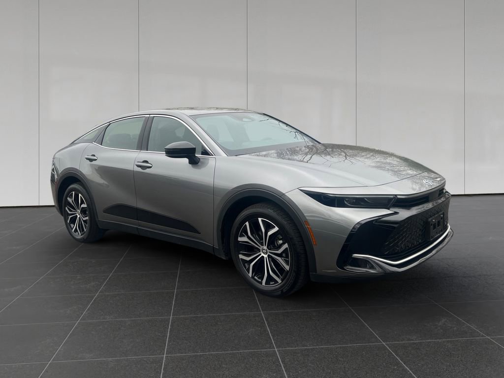 Used 2026 Toyota Crown XLE AWD/4WD image 7