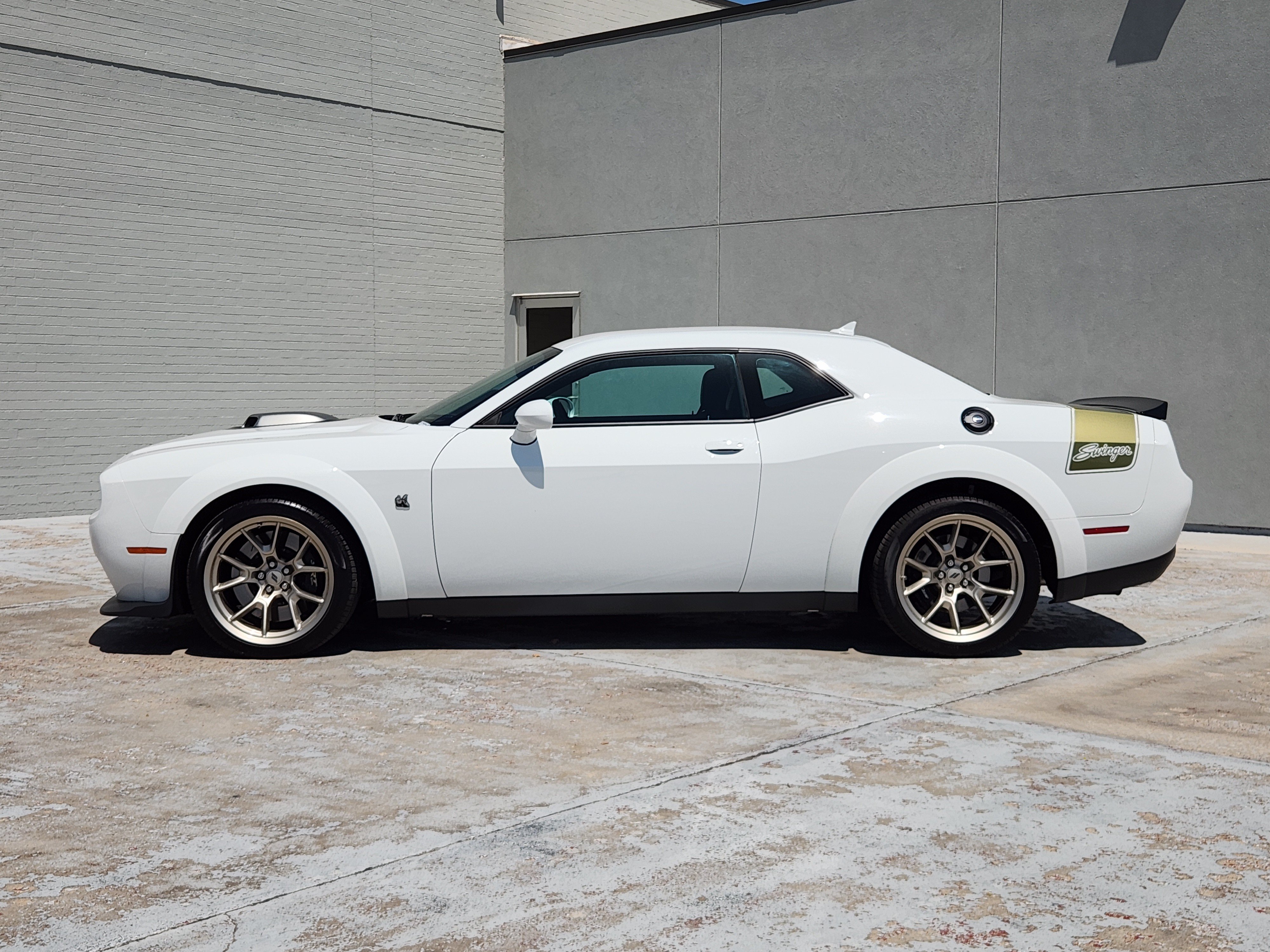 Used 2023 Dodge Challenger R/T Scat Pack RWD image 5