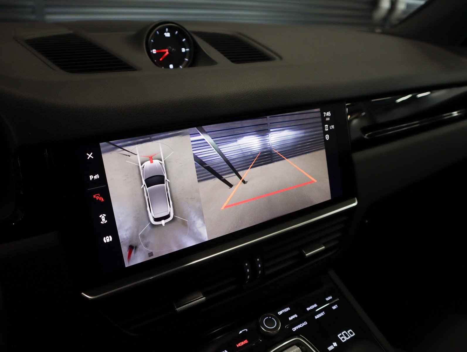 Certified 2023 Porsche Cayenne Platinum Edition AWD/4WD image 18