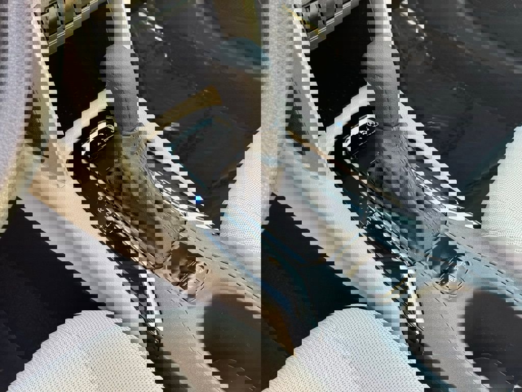 Certified 2023 Toyota Corolla Cross L image 19