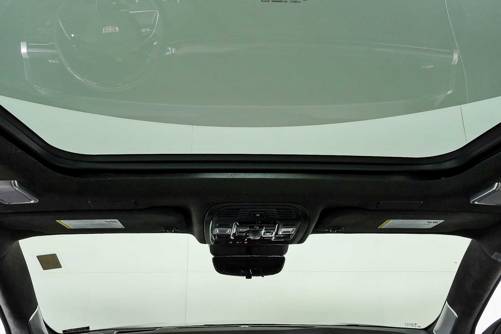 Certified 2025 Cadillac Escalade V AWD/4WD image 21