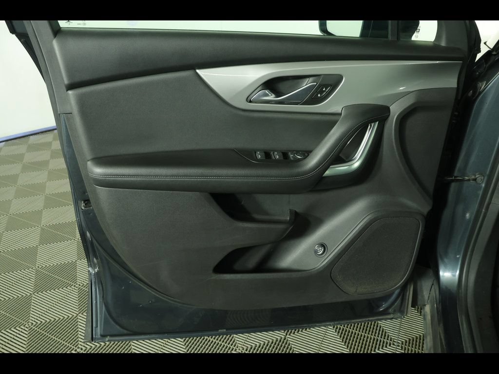 Used 2019 Chevrolet Blazer LT FWD image 15