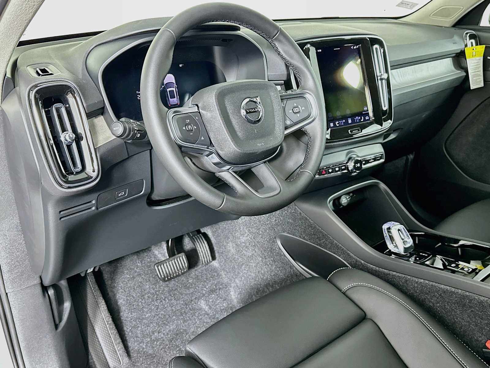 New 2026 Volvo XC40 B5 Ultra AWD/4WD image 9