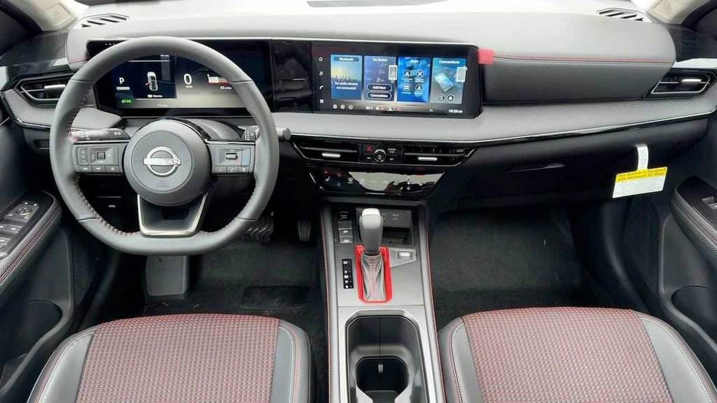 New 2026 Nissan Kicks SR w/ SR Premium Package AWD/4WD image 12