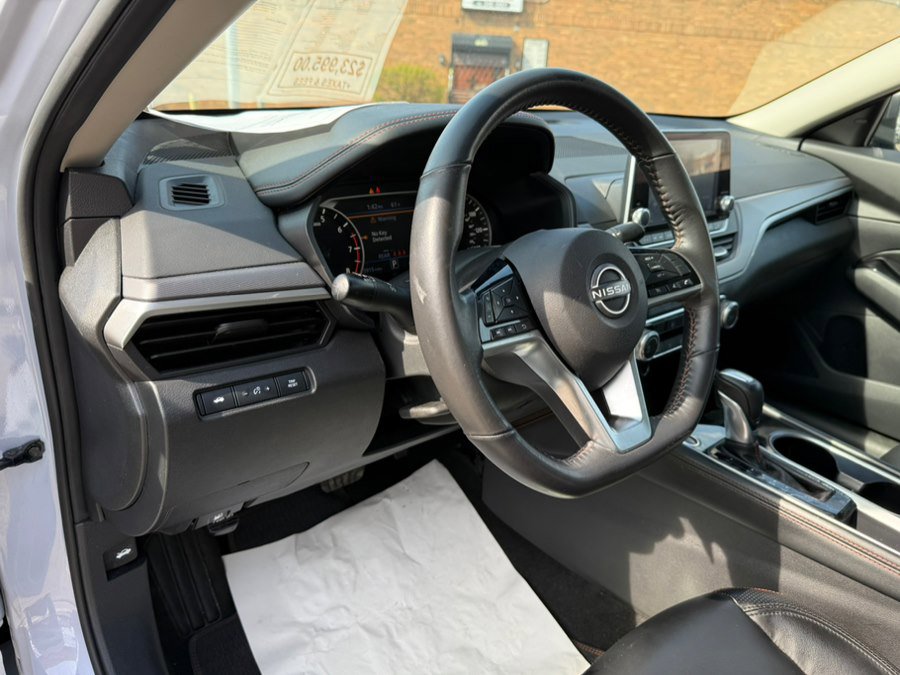 Used 2025 Nissan Altima 2.5 SR image 12