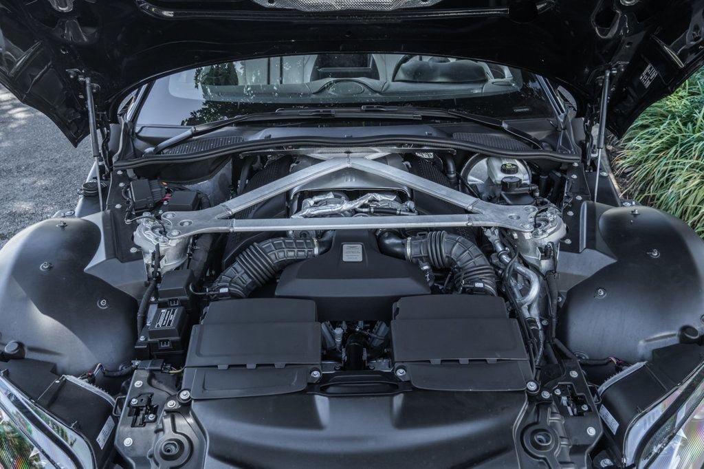 Used 2022 Aston Martin V8 Vantage Roadster RWD image 24