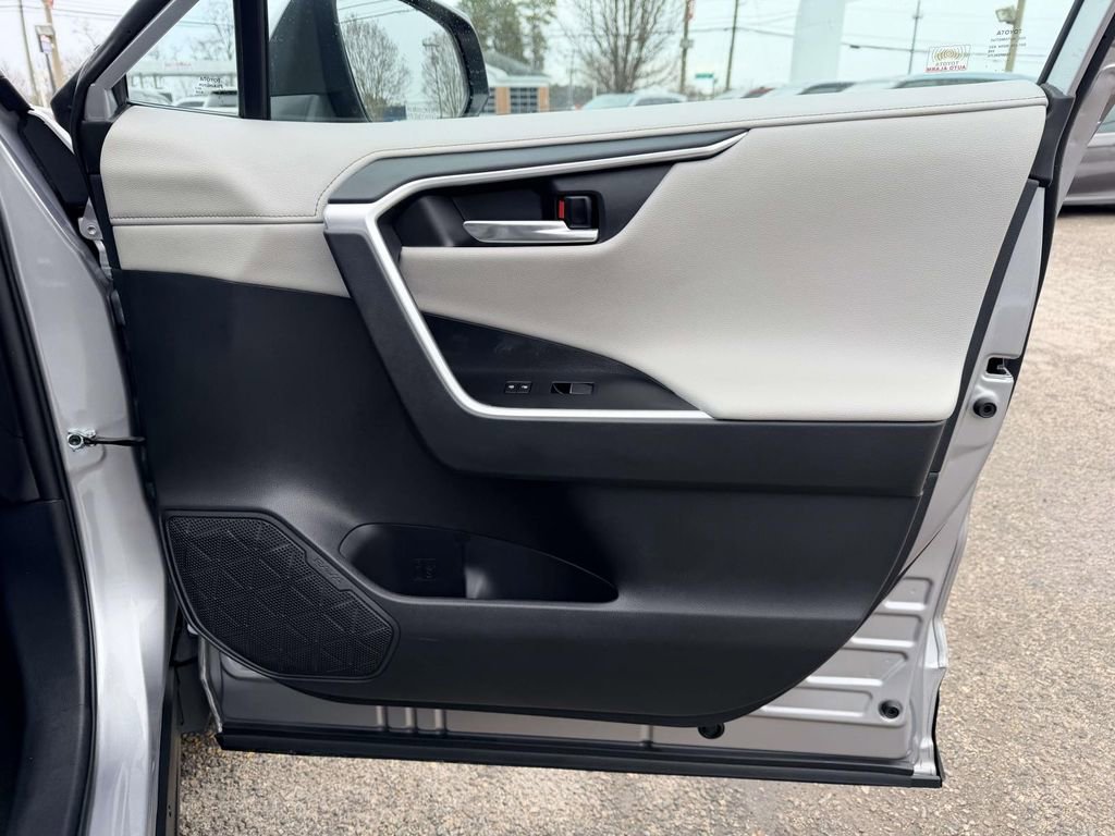 Certified 2021 Toyota RAV4 Limited image 11