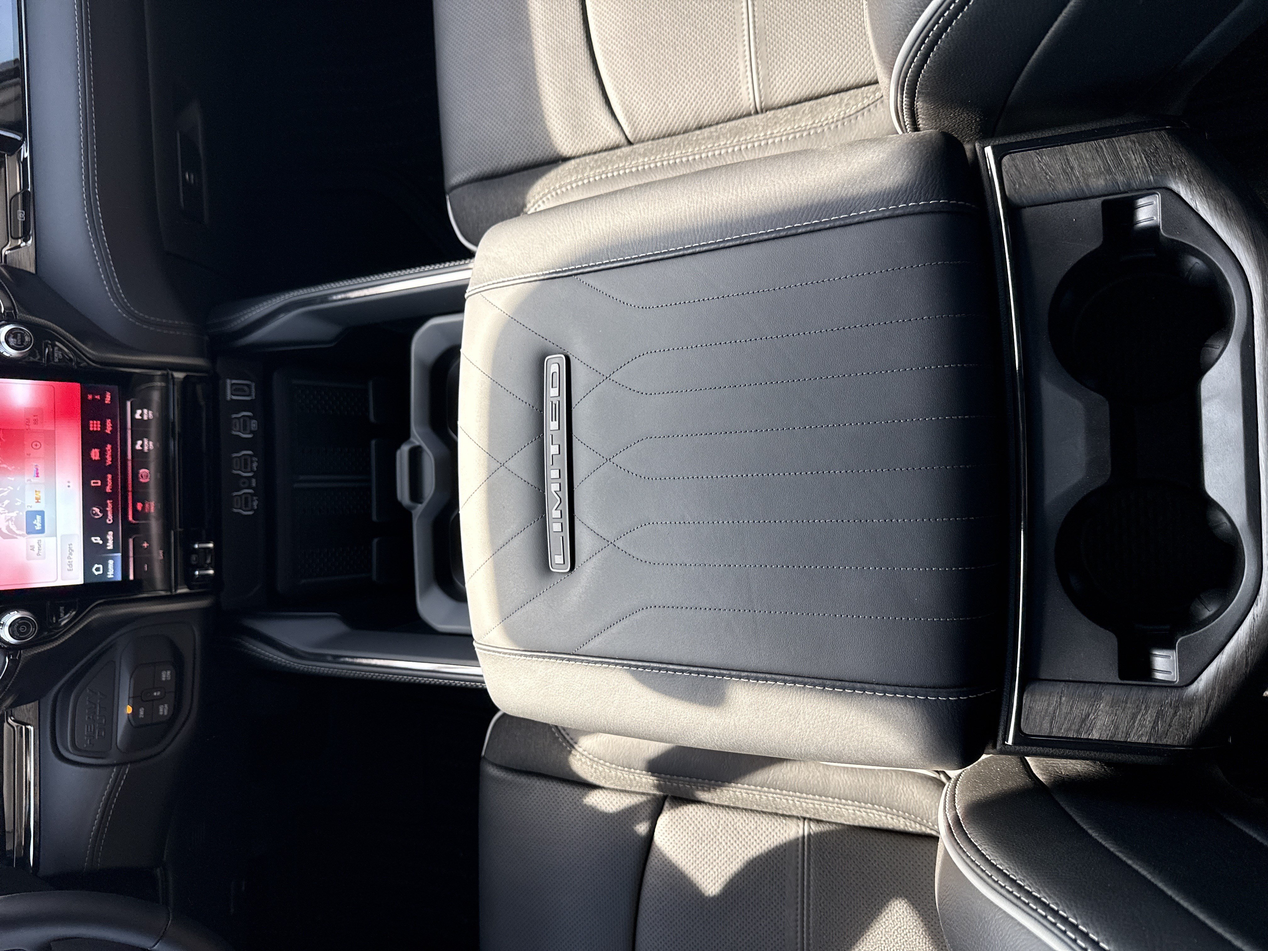 New 2026 RAM 2500 Limited AWD/4WD image 31