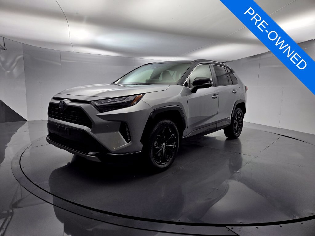 Used 2024 Toyota RAV4 XSE w/ Advanced Technology Package AWD/4WD image 4