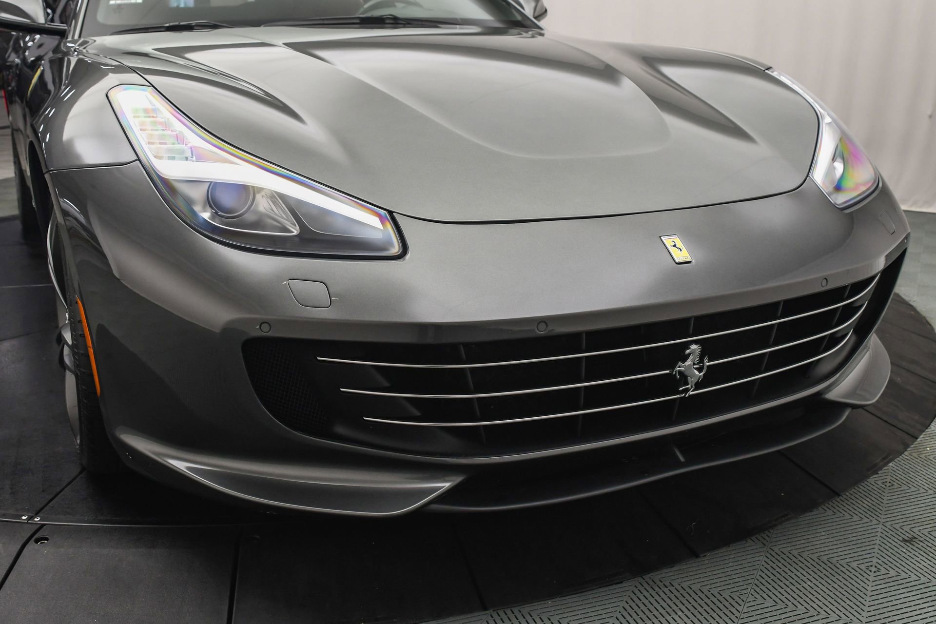 Used 2018 Ferrari GTC4Lusso image 27