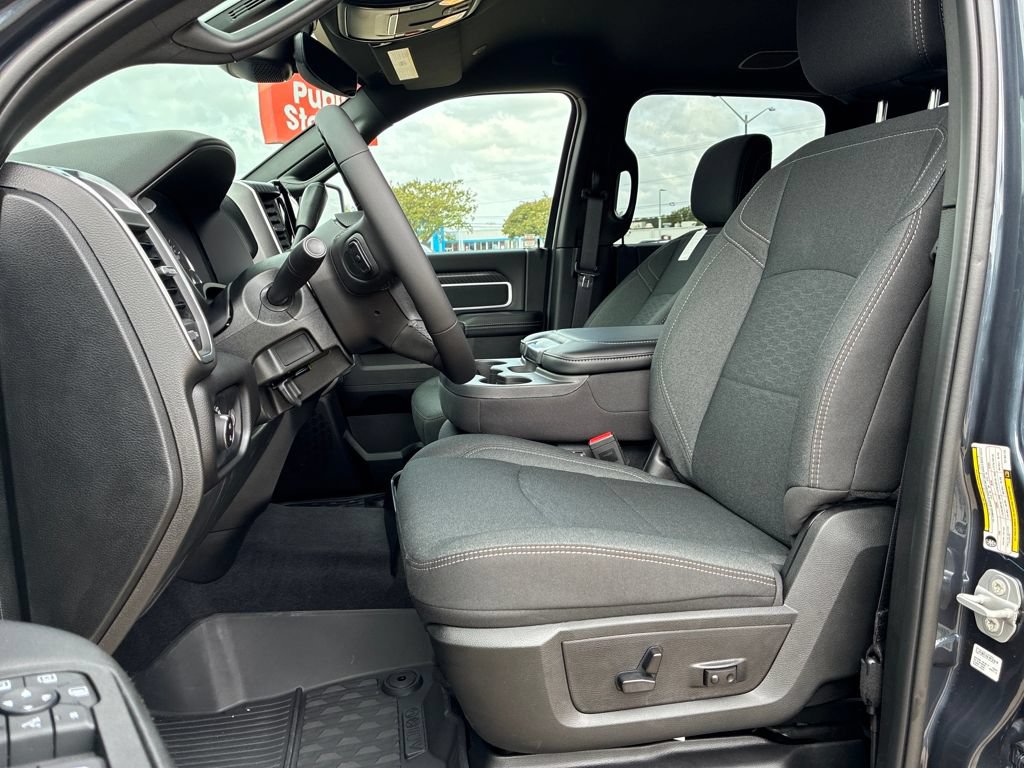 New 2026 RAM 2500 Big Horn AWD/4WD image 10