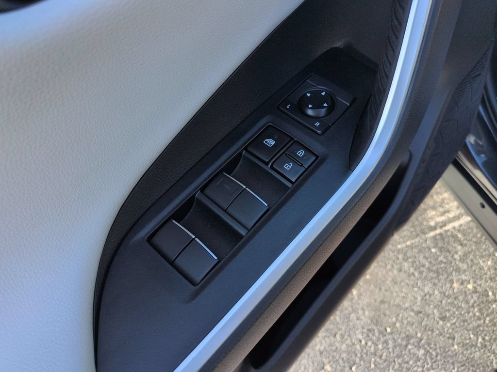 Certified 2020 Toyota RAV4 Limited AWD/4WD image 11