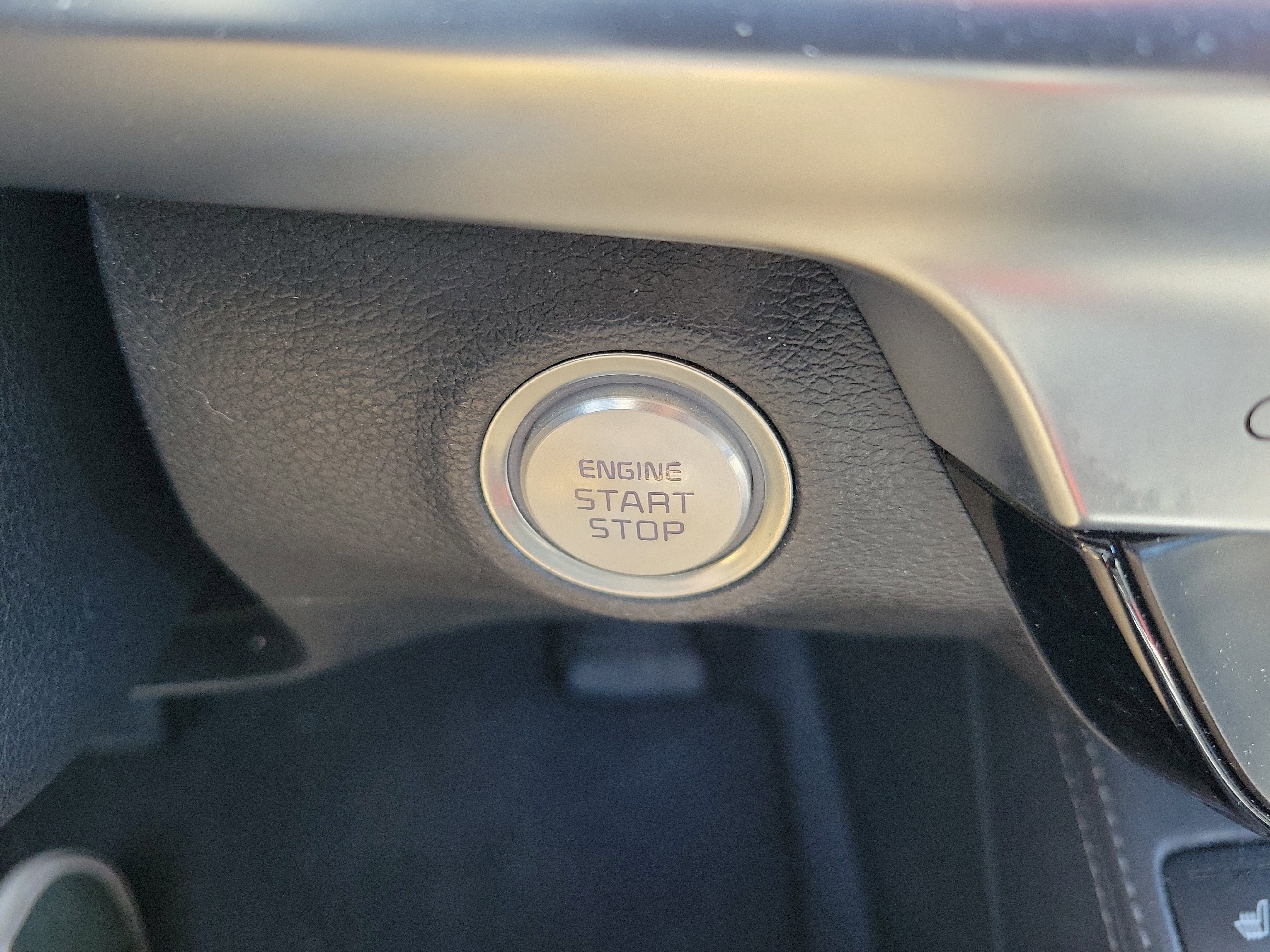 Used 2020 Kia Telluride EX image 32