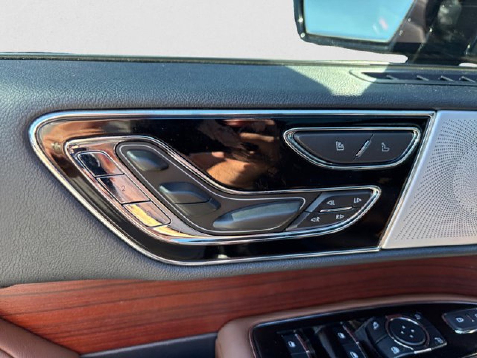 Used 2023 Lincoln Navigator L Reserve image 12