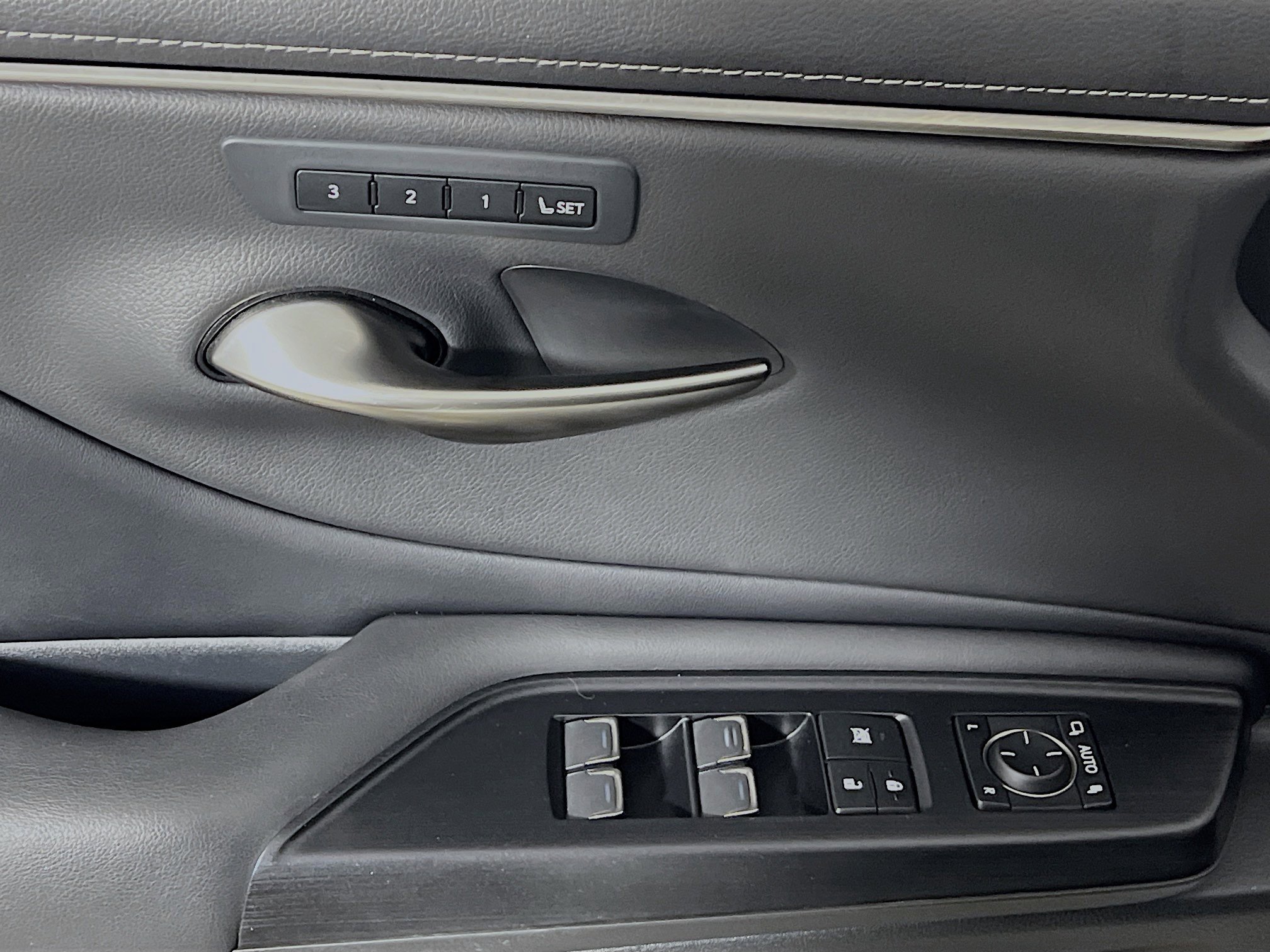 Used 2021 Lexus ES 350 F Sport w/ Accessory Package 2 image 17