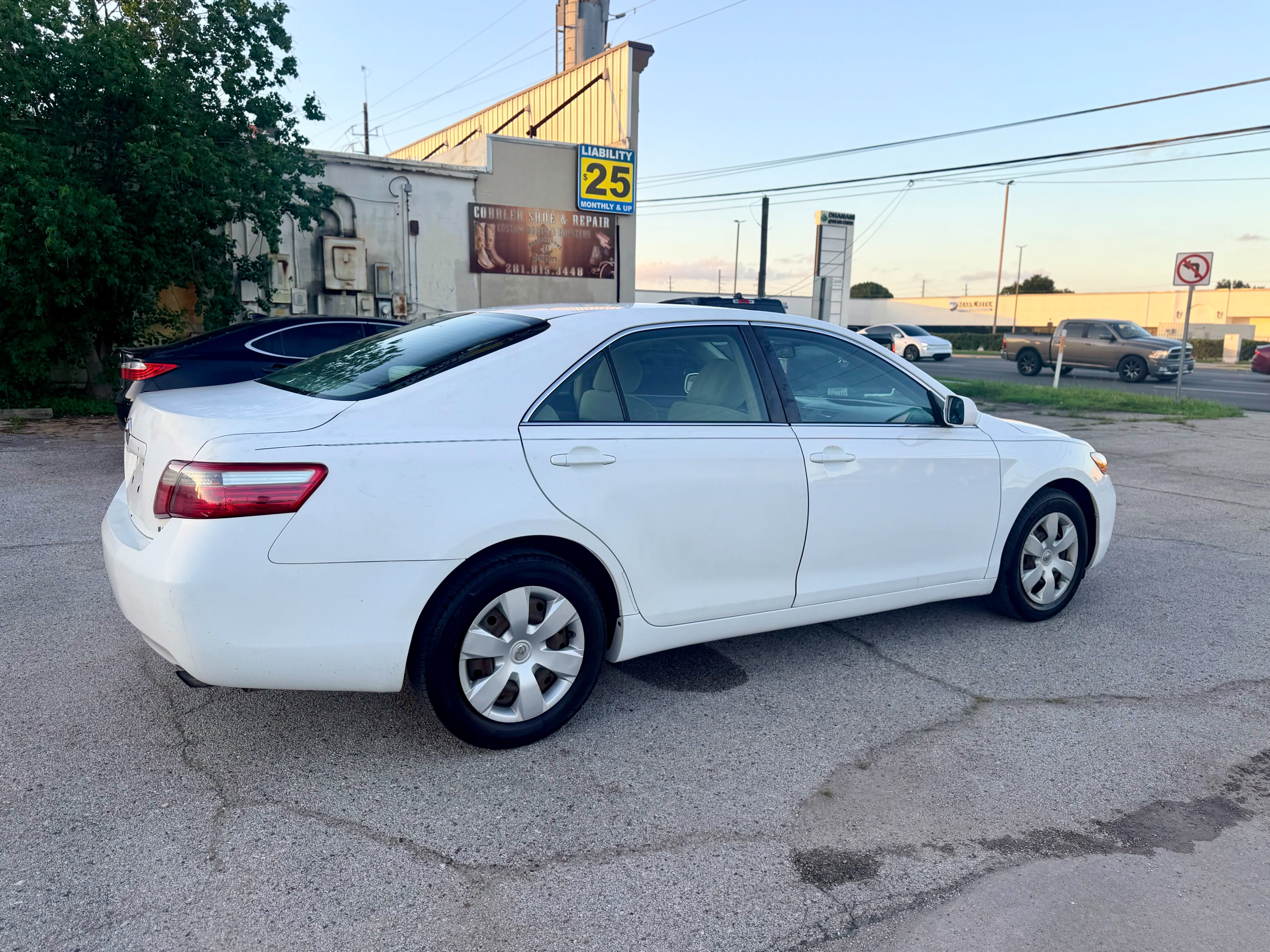 Used 2007 Toyota Camry CE FWD image 5