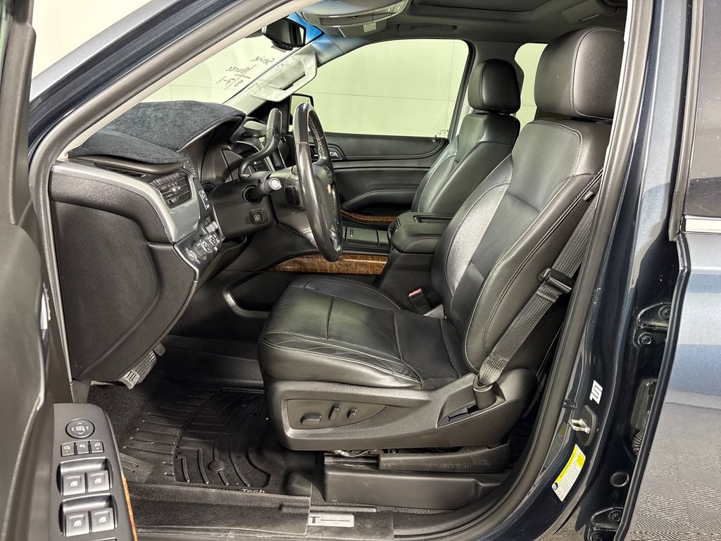 Used 2019 Chevrolet Suburban Premier AWD/4WD image 30