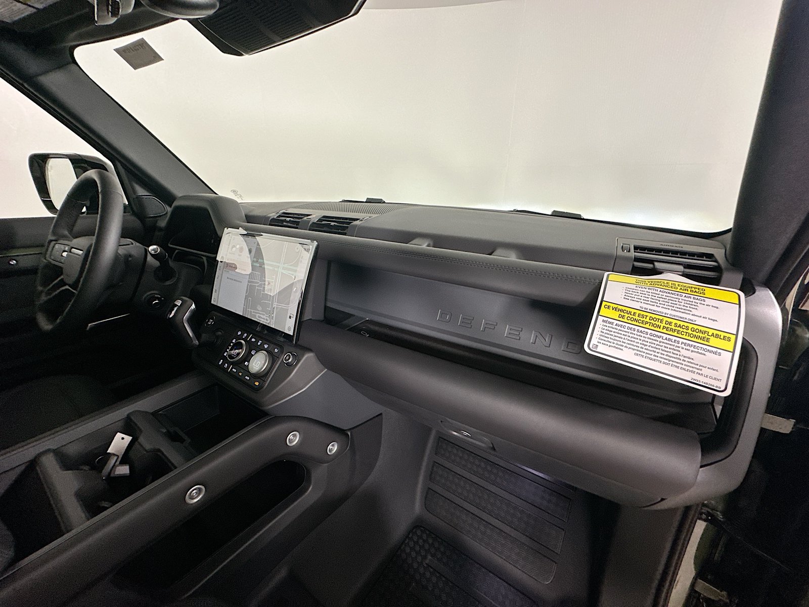 New 2026 Land Rover Defender 110 X-Dynamic SE AWD/4WD image 46
