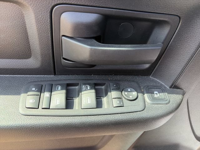 Used 2024 RAM 2500 Tradesman w/ Chrome Appearance Group AWD/4WD image 11