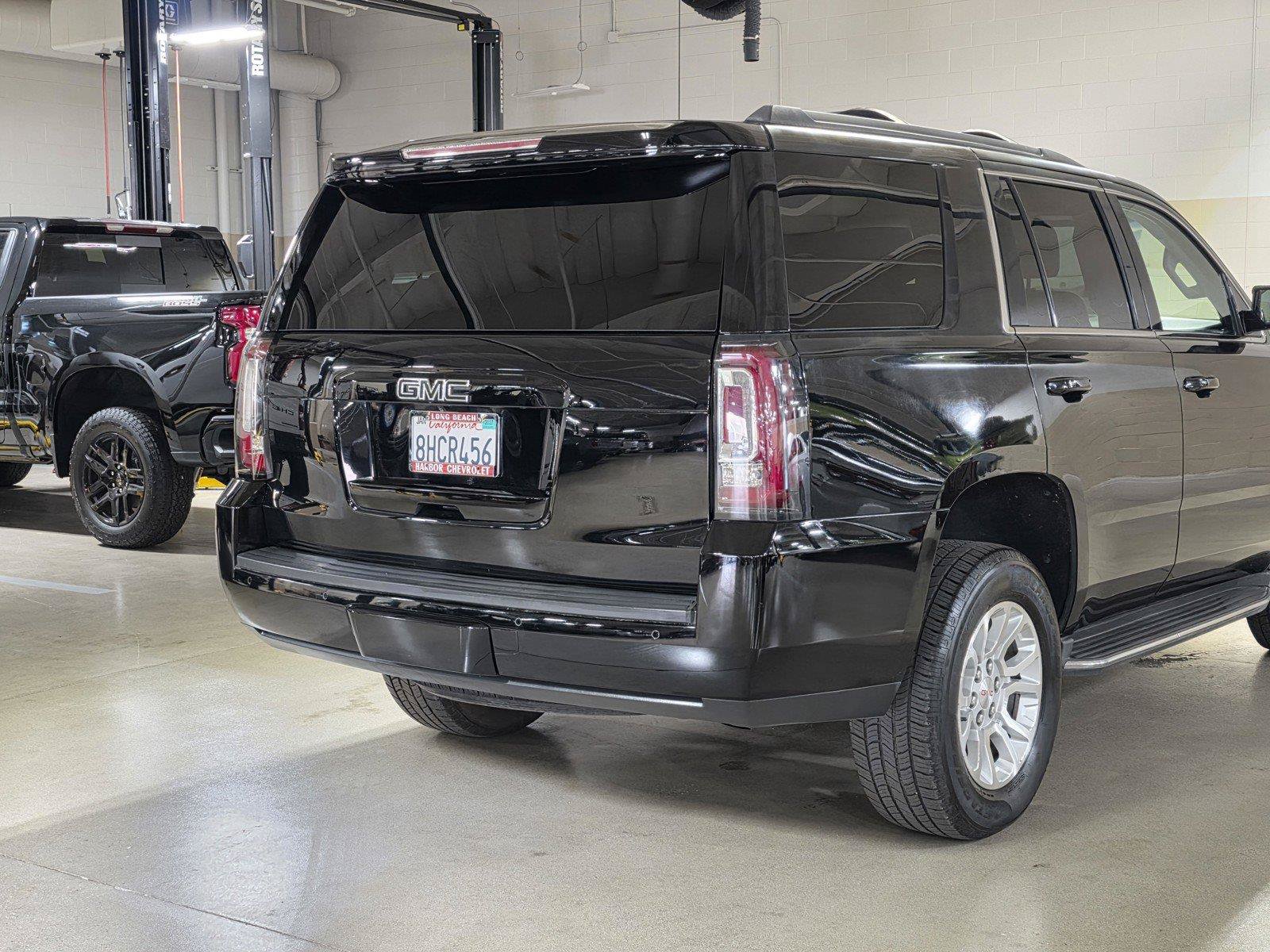 Used 2017 GMC Yukon SLT AWD/4WD image 11