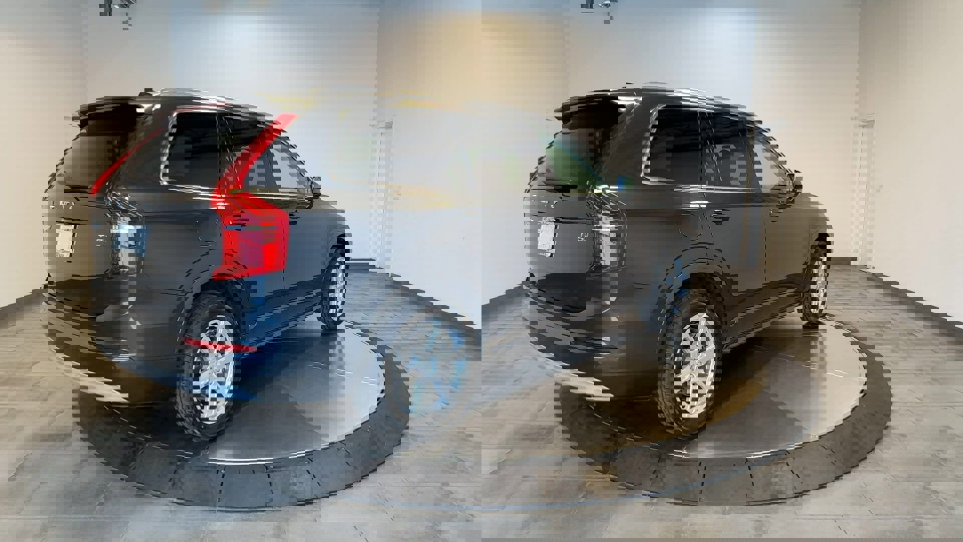 Used 2022 Volvo XC90 T5 Momentum image 8