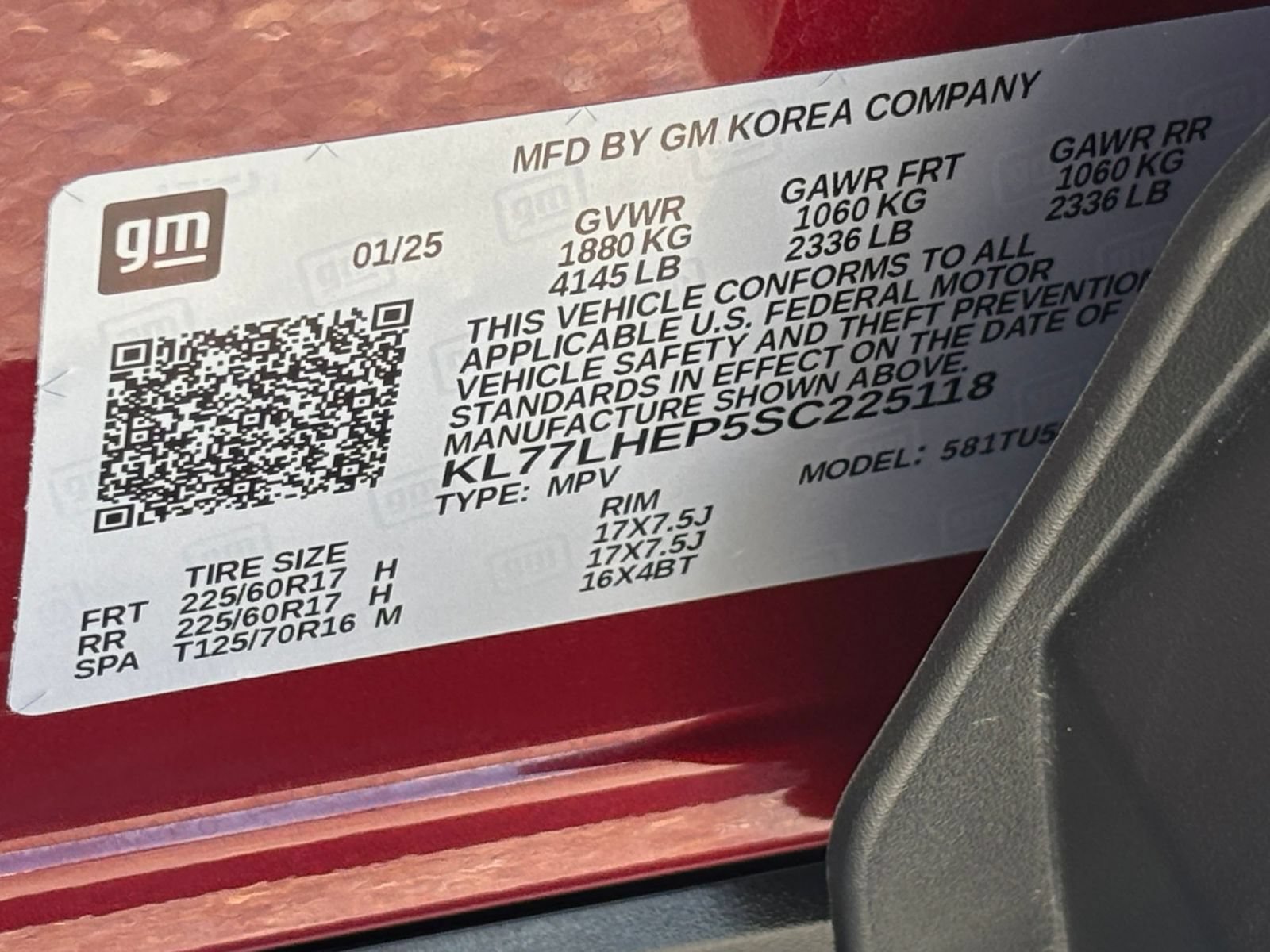 Used 2025 Chevrolet Trax LT FWD image 28