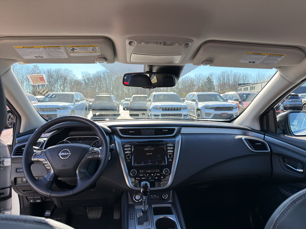 Certified 2024 Nissan Murano SV w/ SV Midnight Edition Package image 28