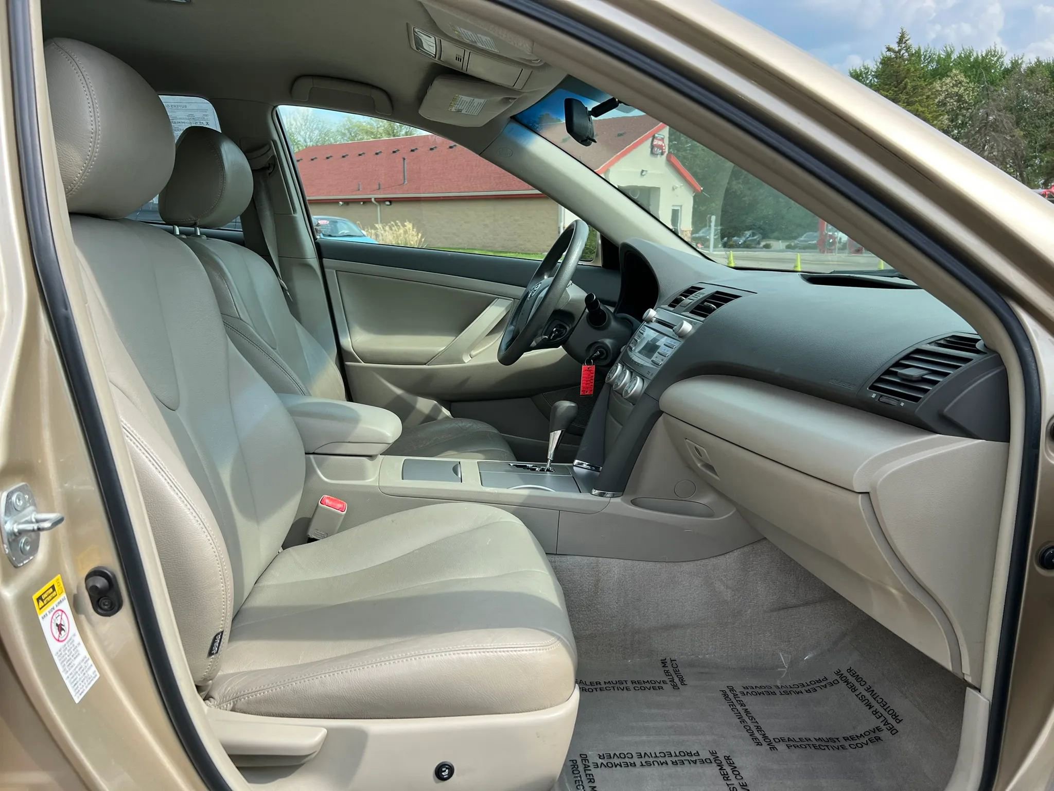 Used 2010 Toyota Camry FWD image 19