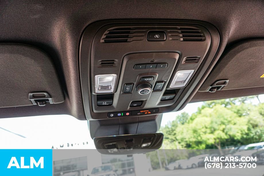 Used 2024 Cadillac Escalade Sport AWD/4WD image 37