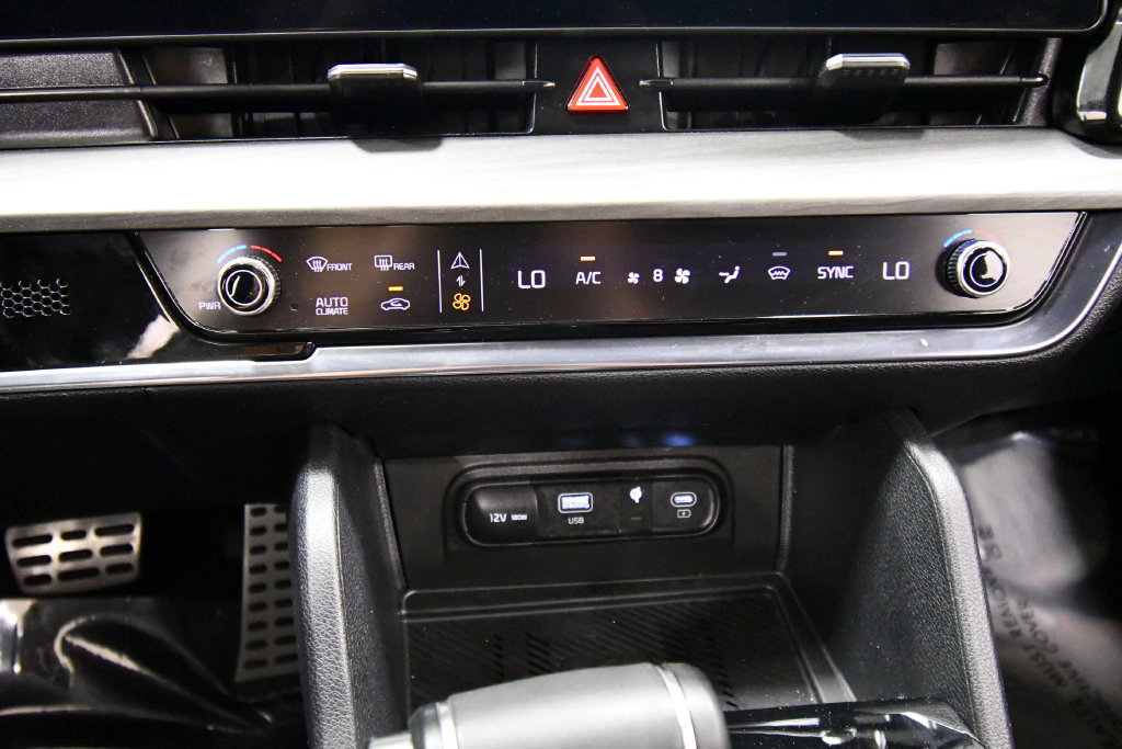 Certified 2025 Kia Sportage X-Pro AWD/4WD image 27