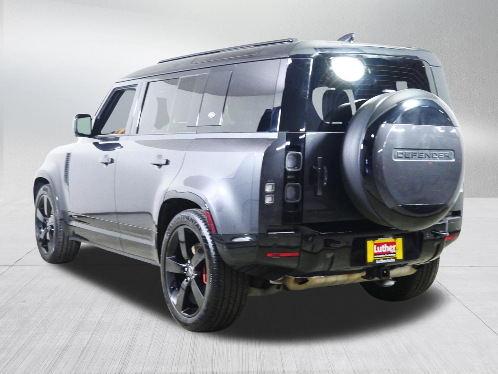 Used 2024 Land Rover Defender 110 X image 5