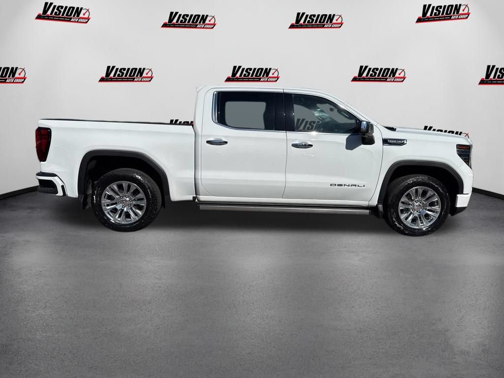 Used 2023 GMC Sierra 1500 Denali w/ Technology Package AWD/4WD image 4