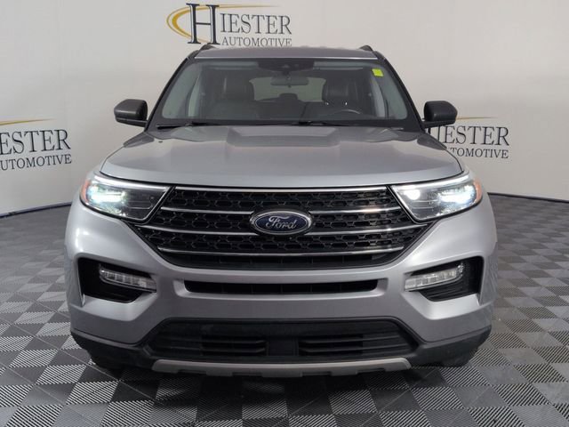Used 2023 Ford Explorer XLT w/ Equipment Group 202A image 3