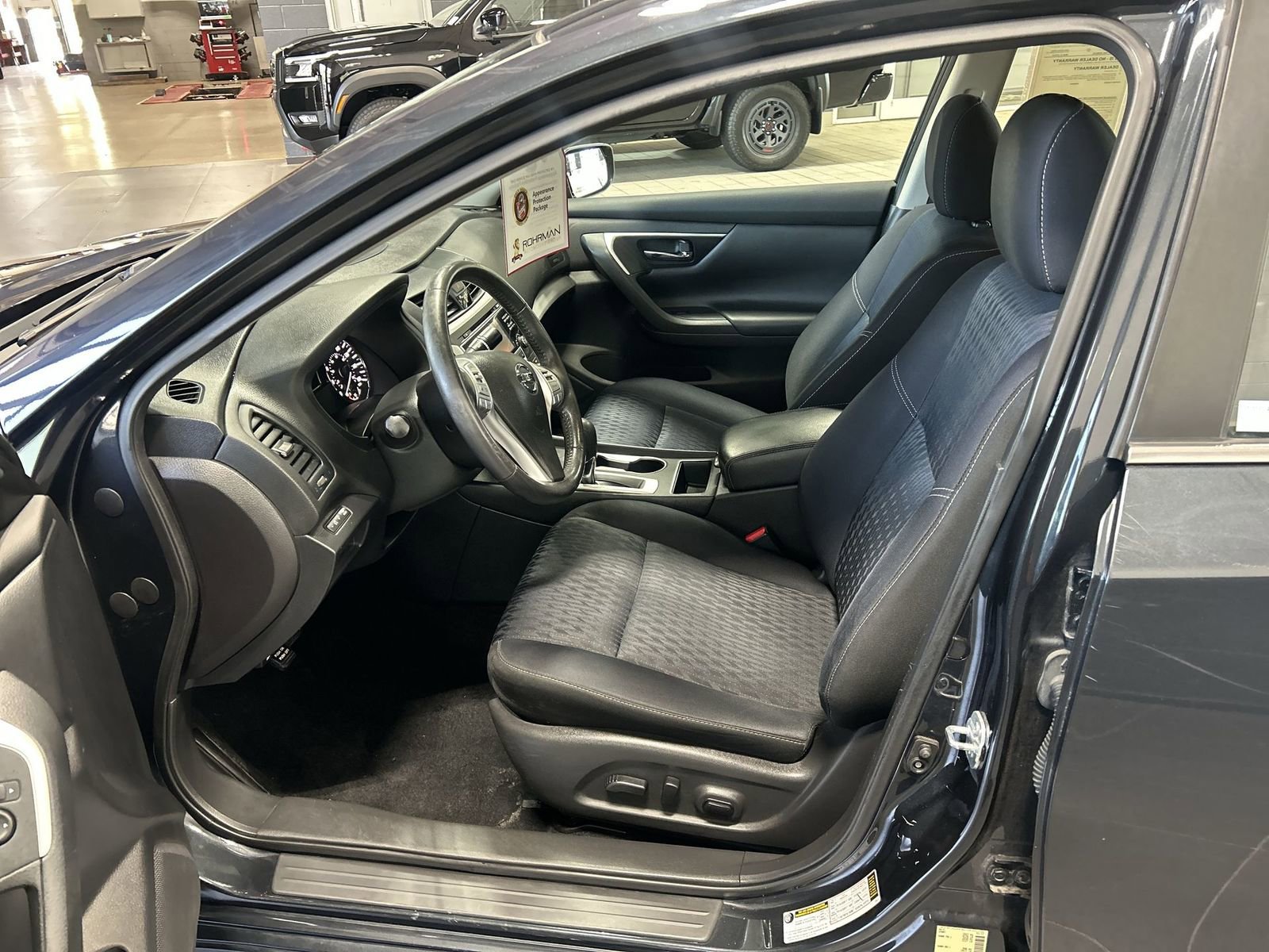 Used 2017 Nissan Altima 2.5 SV FWD image 11